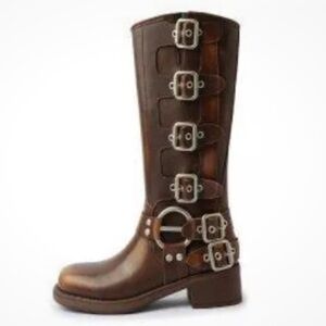 Motor buckle boots
